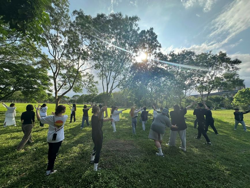 輔助治療概論｜走出教室，走進身心的覺察旅程